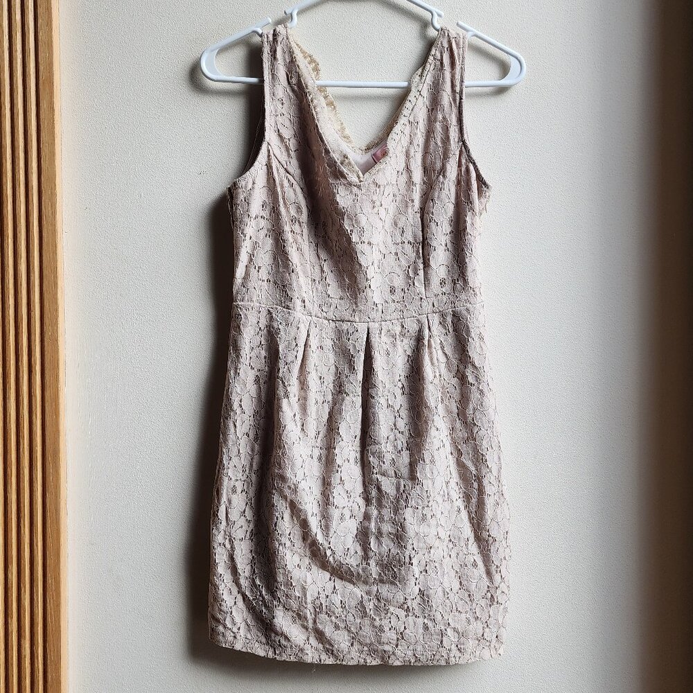 Hearts Juniors Beige Eyelet Lace Sleeveless Dress Size Medium